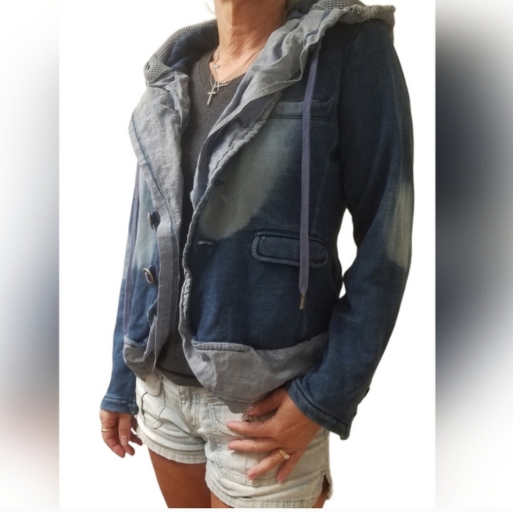 Rare We The Free People Distressed Soft Cotton  Jean Jacket